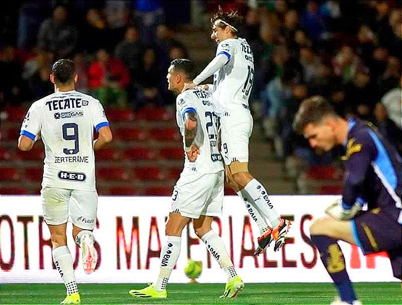 RAYADOS NI SE DESPEINA PARA VENCER A JUÁREZ Se rindió homenaje al