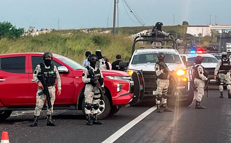 HALLAZGO MACABRO EN LA AUTOPISTA