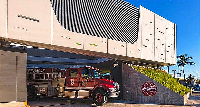 edificio del departamento de bomberos