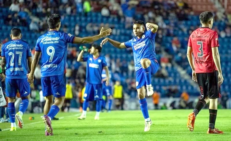 Cruz Azul Vuelve A Ganar En Ciudad De Los Deportes