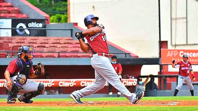 EL BOMBARDERO DEL JAYA”! - CARLOS PEGUERO SE UNE AL ÁGUILA EN RECTA ...