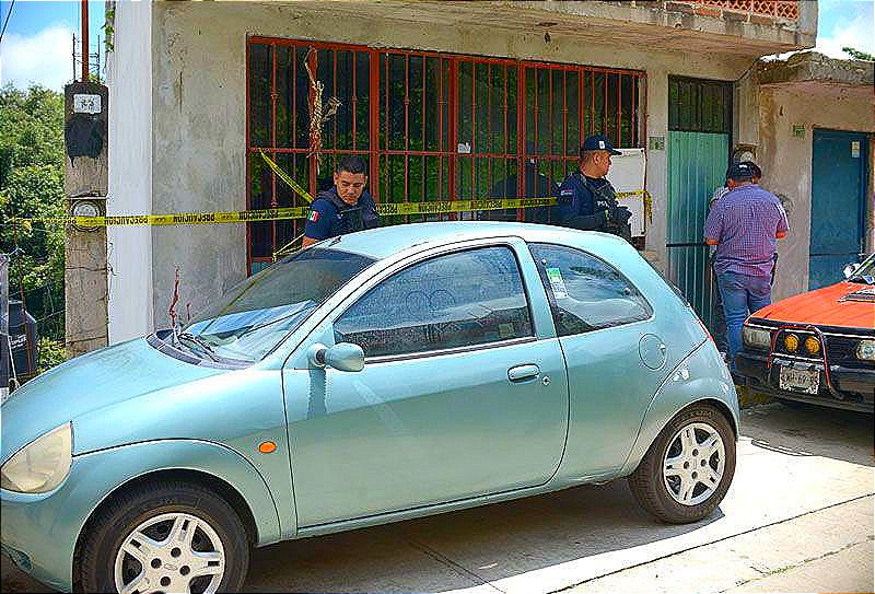 TRAGEDIA EN BANDERILLA -¡MATA A SU MAMÁ! ARNOLD MANUEL CON UN CUCHILLO TAMBIÉN ATACO A SU PAPÁ E HIJA DE TRES AÑOS