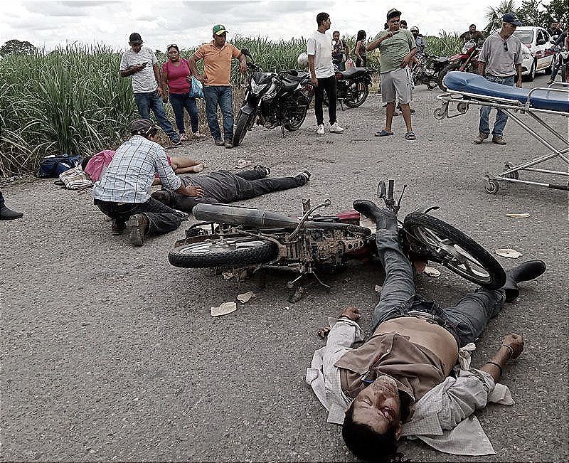 ¡UNA MUJER MUERTA Y DOS HERIDOS DEJA CHOQUE MORTAL!