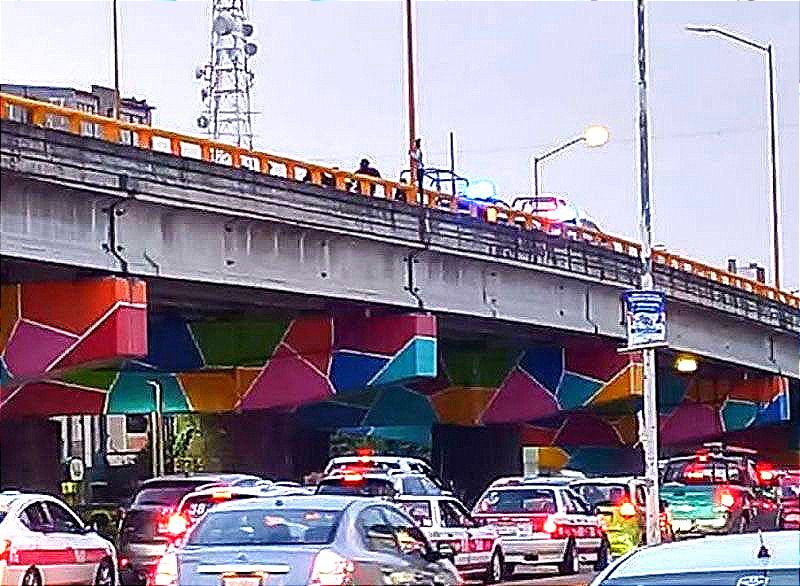 ¡MUJER CAE DE PUENTE EN POZA RICA!