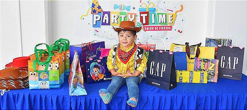 ¡SAÚL FERNANDO CELEBRA SUS 4 AÑITOS!