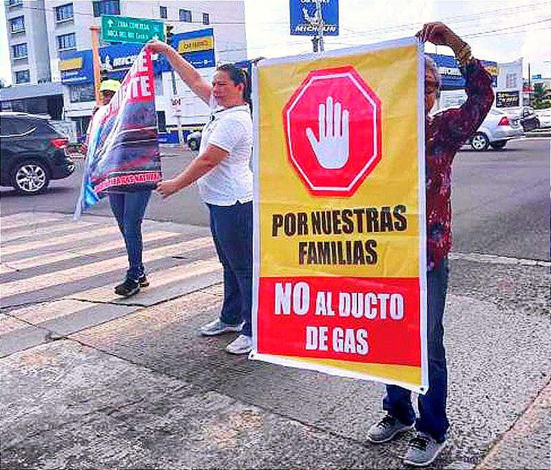 ¡NO QUIEREN QUE LE METAN EL GASODUCTO! -*“No Queremos Riesgos, No al Tubo de Gas en Nuestra Calle”