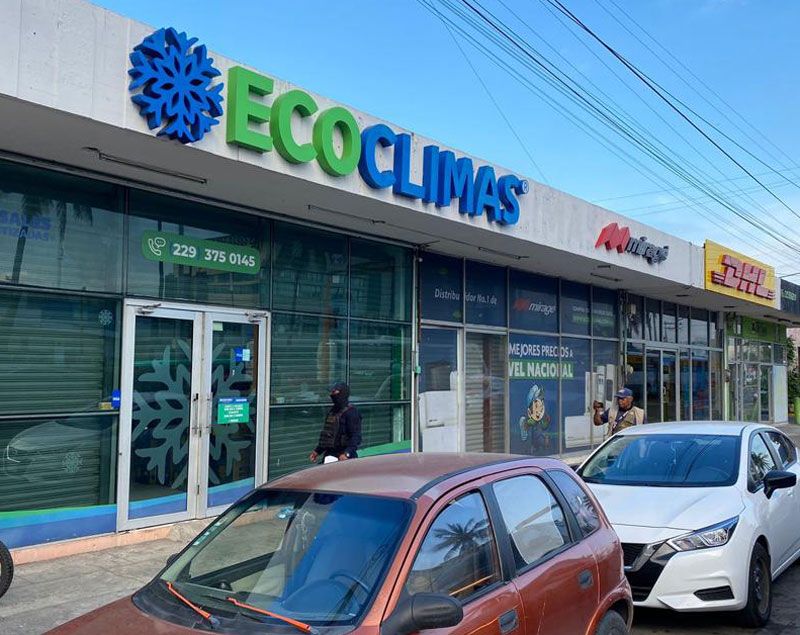 ¡OFICIAL DE TRÁNSITO ENTRE LAS VÍCTIMAS DEL ATRACO A LA TIENDA “ECO CLIMAS”!