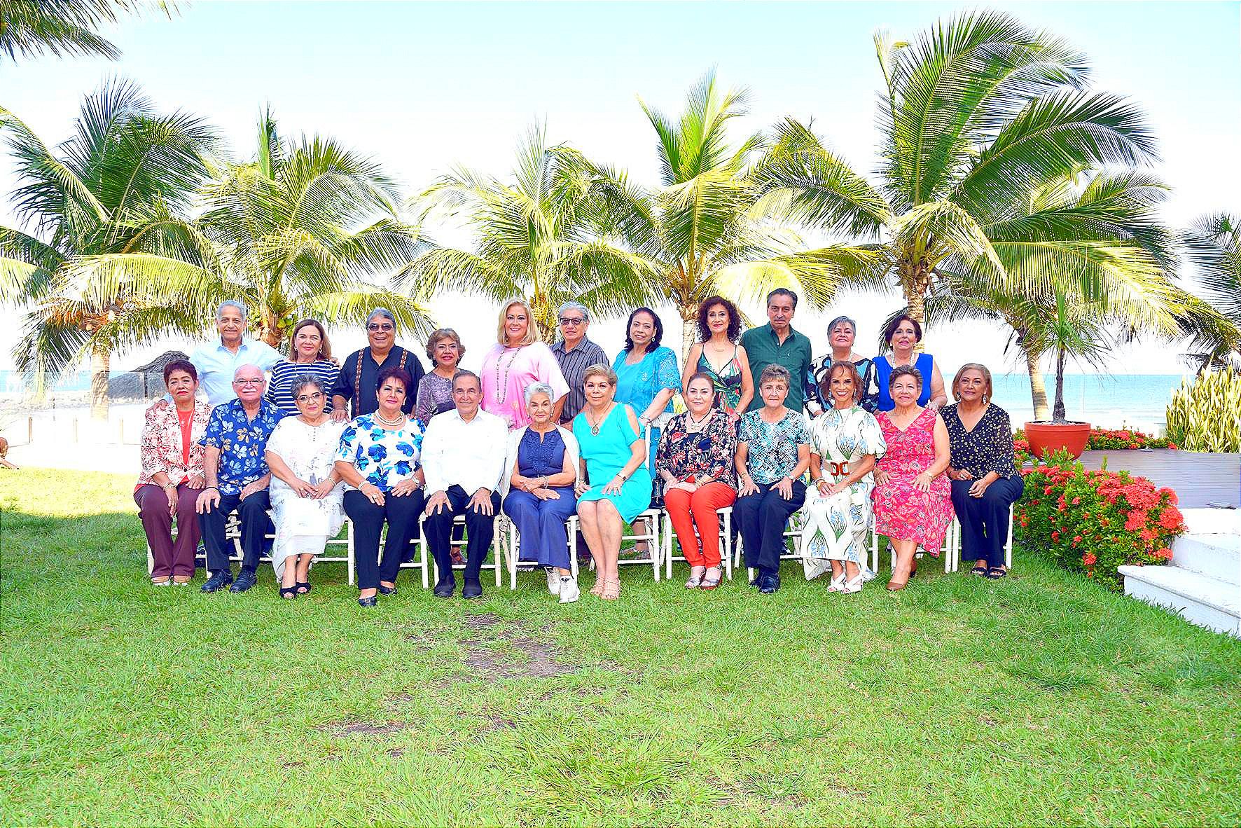 ¡ODONTÓLOGOS SE REENCUENTRAN DESPUÉS DE 45 AÑOS!