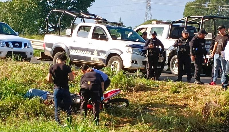 ¡JOVENES SE MATAN EN LA CARRETERA!