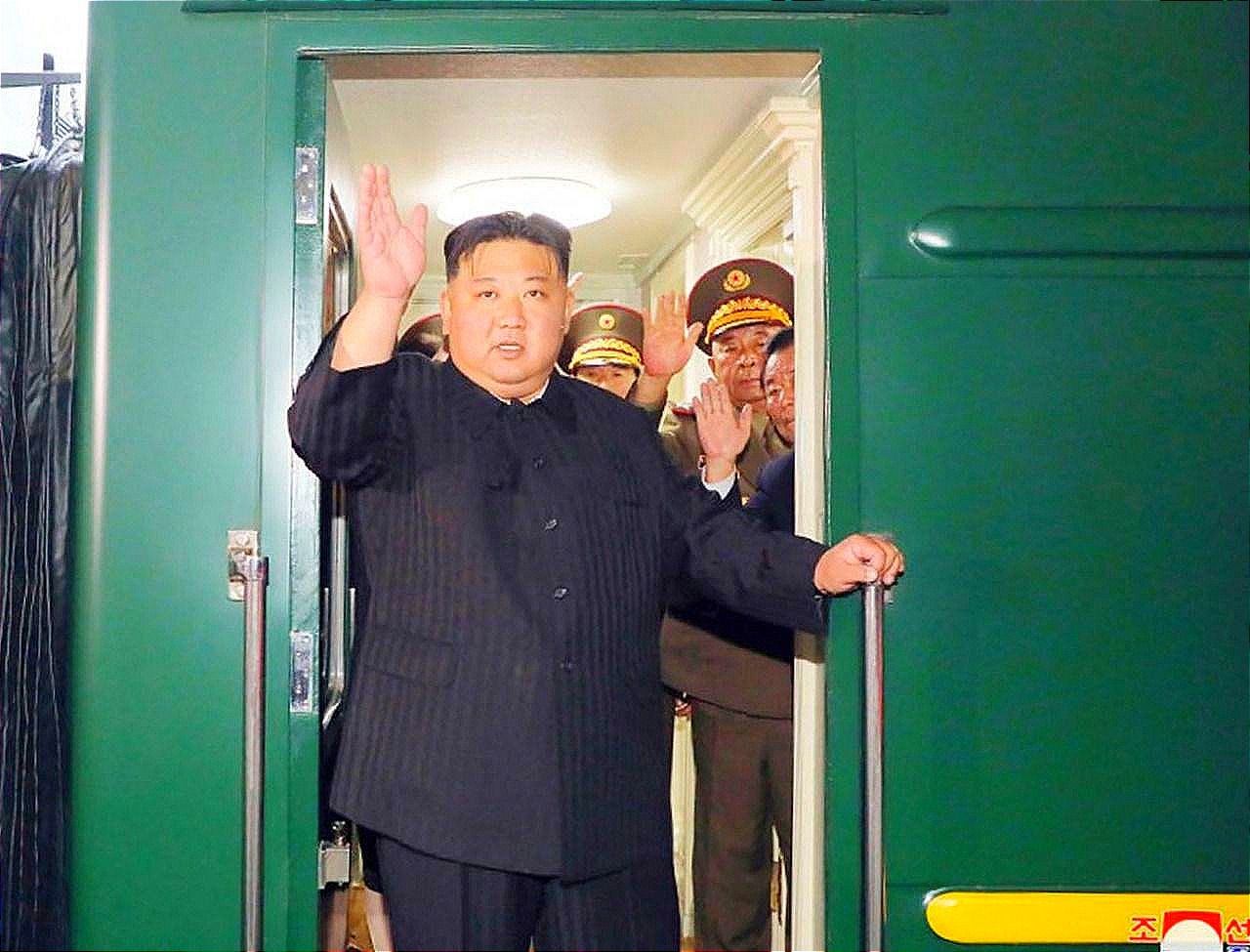 ¡KIM JONG UN LLEGA A RUSIA!