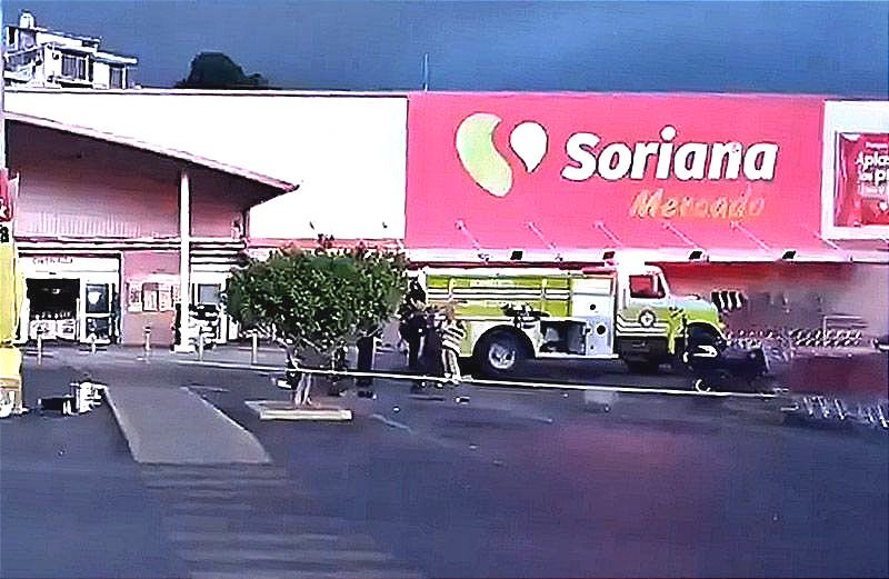 ¡CONATO DE INCENDIO EN CENTRO COMERCIAL! -Desalojan a Trabajadores y Clientes