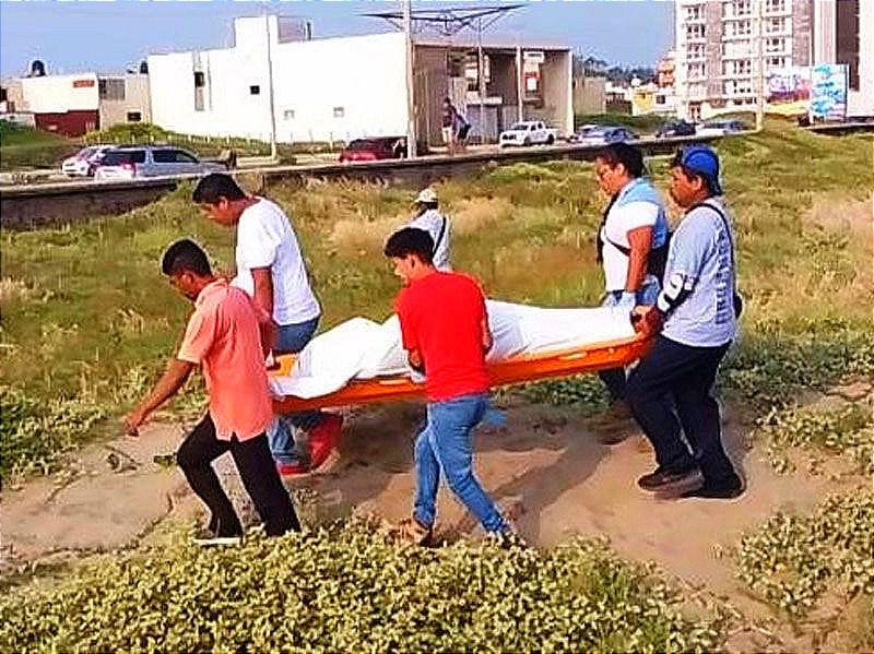 ¡ENCUENTRAN CADÁVER EN PLAYA DE COATZACOALCOS!