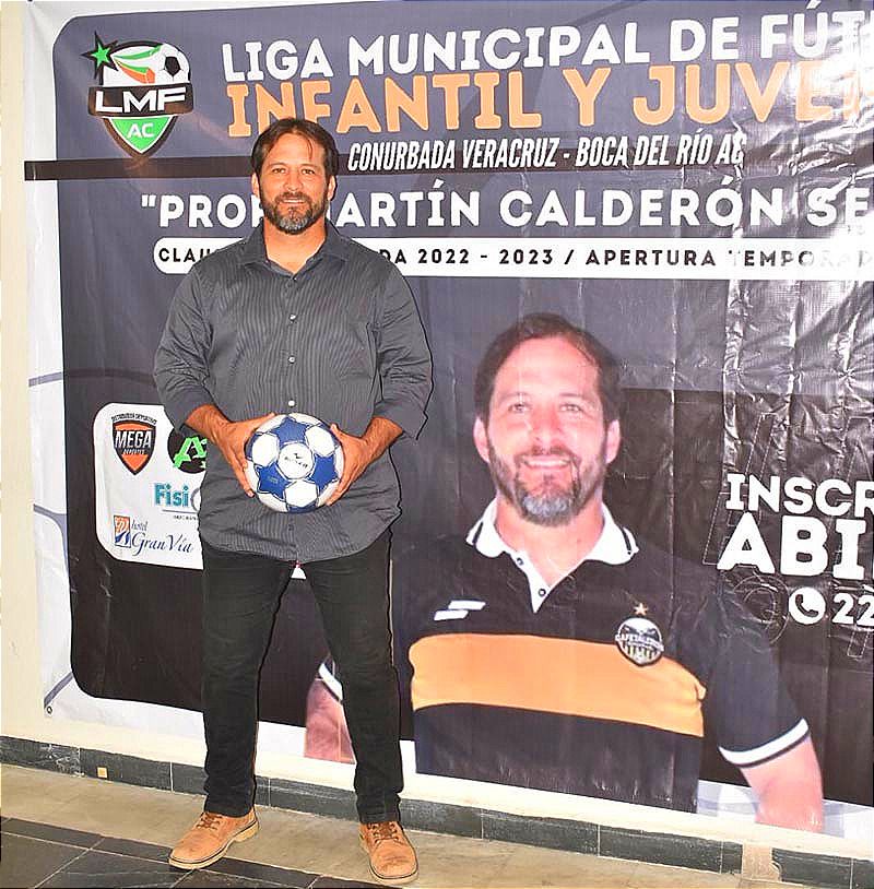 ¡MARTÍN CALDERÓN SE LLAMARÁ TORNEO DE LA LIGA MUNICIPAL! -Reconocimiento al ex jugador profesional y ahora director técnico