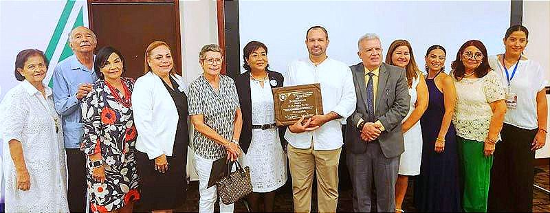 ¡HOMENAJE PÓSTUMO AL DOCTOR RAÚL DÍAZ!