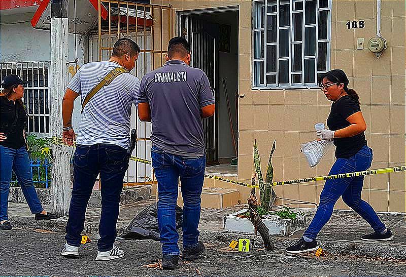 UN COCHE SE ACERCO, UNO SE BAJO... ¡TRES BALAZOS LE DIO! -MARÍA ESTEFANÍA TENÍA 60 AÑOS, ERA PARTE DE VECINOS VIGILANTES