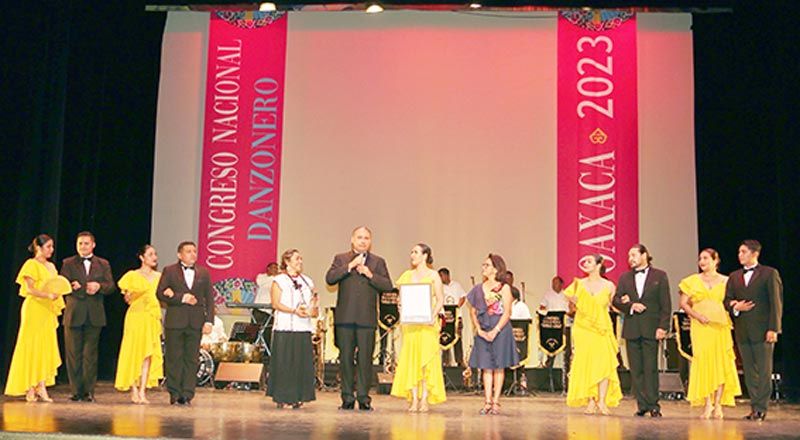 EN OAXACA, RECONOCEN AL DANZÓN VERACRUZANO