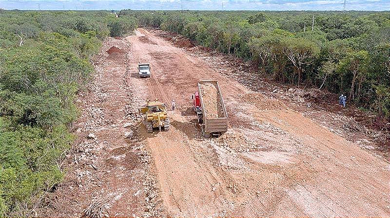 ¡ECOCIDIO, ETNOCIDIO, DESPOJO Y OTROS CRÍMENES DETRÁS  DEL TREN MAYA!