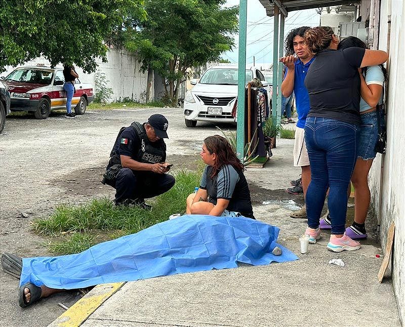 ¡PIERDE LA VIDA CUANDO IBA AL KÍNDER POR SU HIJA! -Pidió Auxilio al Sentirse Mal y se Desvaneció, Tenía 37 años