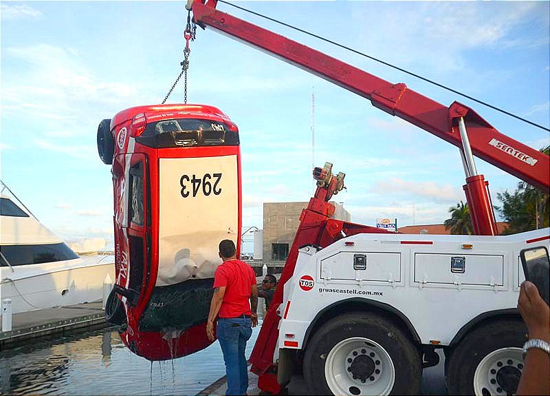 ¡ENCUENTRAN EL TAXI DE AQUAMAN!