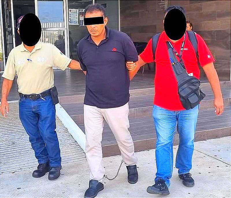 ¡CAE EXTORSIONADOR EN COATZACOALCOS! -ANDABA COBRANDO...