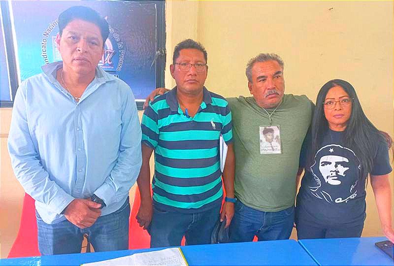 ¡FAMILIARES DE DESAPARECIDOS DE LA GUERRA SUCIA ACUSAN A AMLO DE PROTEGER A MILITARES!