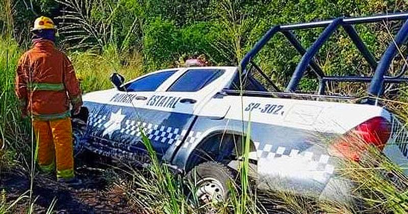 ¡“PATRULLAZO” EN ALVARADO! -Se salio de la carretera por la lluvia