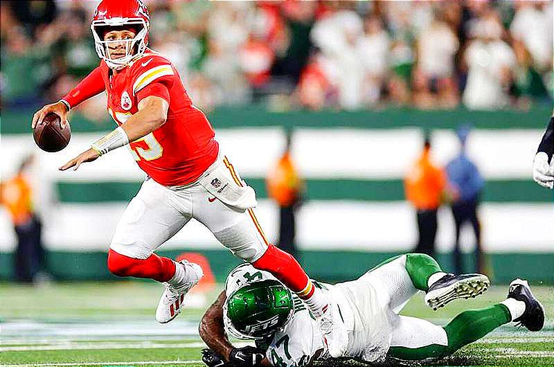 ¡VENCE KANSAS CITY A JET EN NUEVA YORK! -Chiefs desperdició una ventaja de 17 puntos, pero al equipo le alcanzó para salir de New York con la victoria