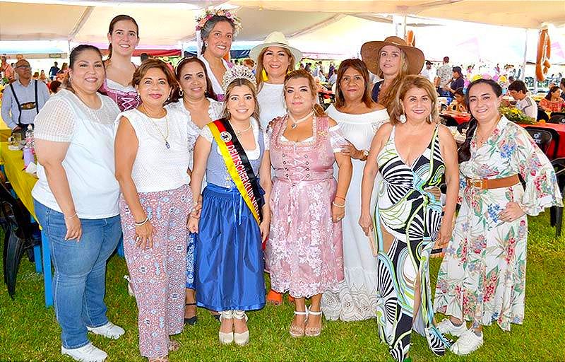 GALERÍA SOCIAL -*Así el Oktoberfest en la Riviera...