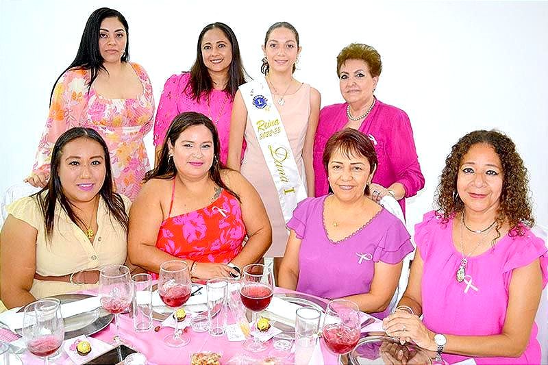 GALERÍA SOCIAL -Club de Leones Apoyando el Mes Rosa!