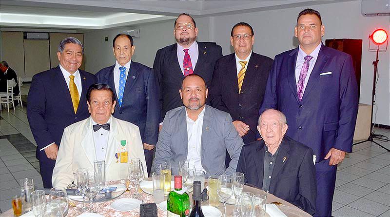 GALERÍA SOCIAL -El Club de Leones Veracruz de Gala para la Coronación de Itzayana I...