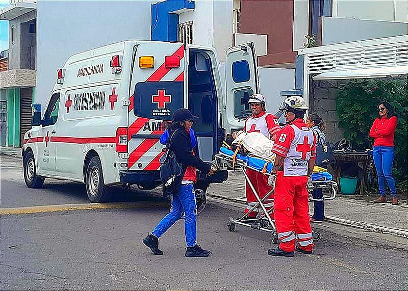 ¡CAE DEL SEGUNDO PISO DE SU CASA! -Caminaba en la Terraza y Se Recargo Donde No Debía