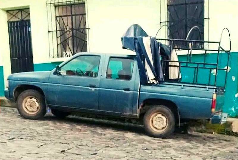 ¡“RATAS” MADRUGAN Y SE ROBAN UNA CAMIONETA! -La habían dejado estacionada cerca de la carretera Tetla-Xocotla