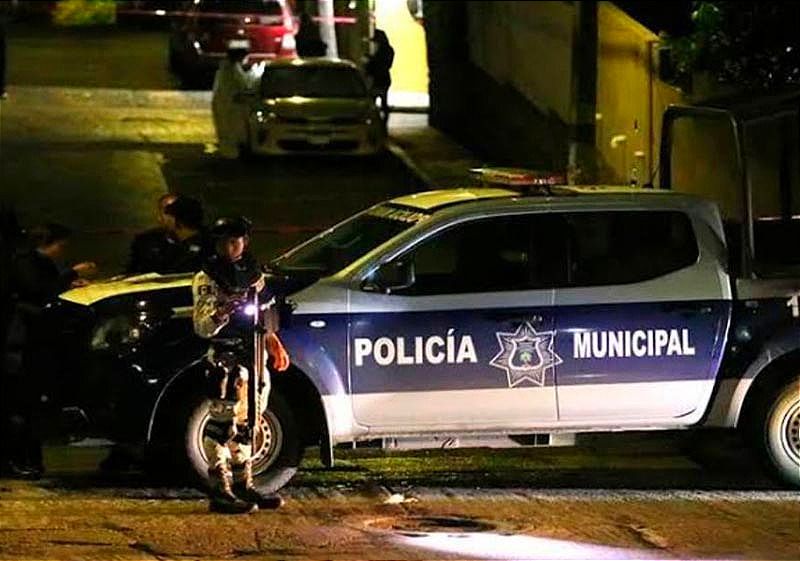 ¡MATAN A BALAZOS A DOS PRIMOS! -Iván de 17 años, Omar de 22, Los criminales los iban persiguiendo ...los terminan acribillando atrás de una Gasera