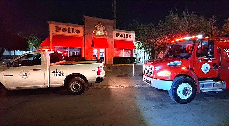 ¡MOVILIZAN A LA TROPA POR INCENDIO EN EL POLLO FELIZ! -Había Fuego en una Parrilla