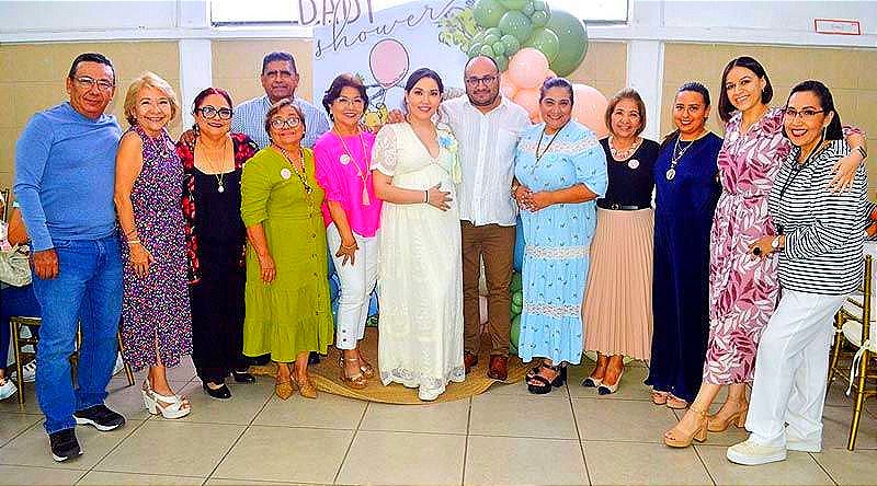 DIVERTIDO BABY SHOWER PARA MARIANNE!