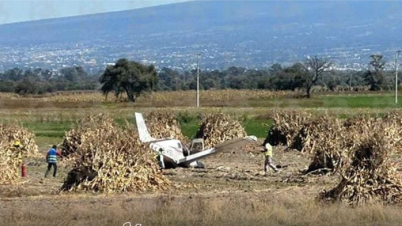 AVIONAZO EN HUEJUTZINGO! Sobreviven tripulantes