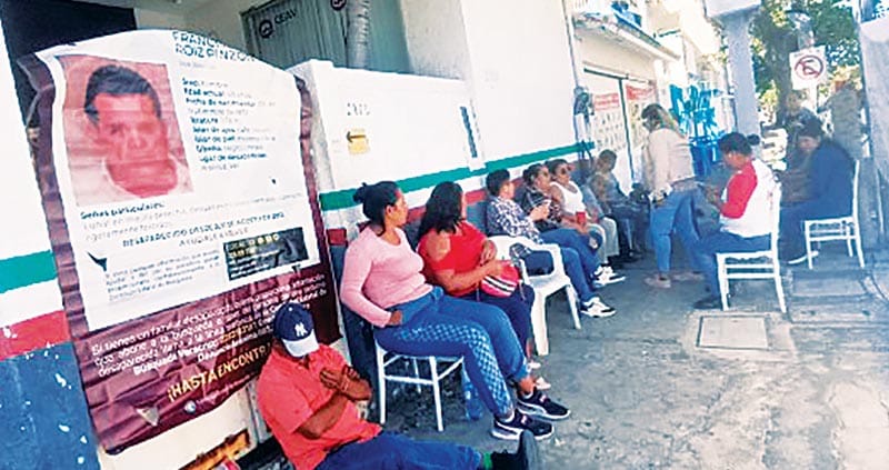 ¡COLECTIVOS PROTESTAN CONTRA GOBIERNO FEDERAL POR MAQUILLAR NÚMEROS DE DESAPARECIDOS!