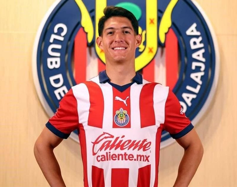 ¡CHIVAS DA BIENVENIDA A SU REFUERZO JOSÉ CASTILLO!