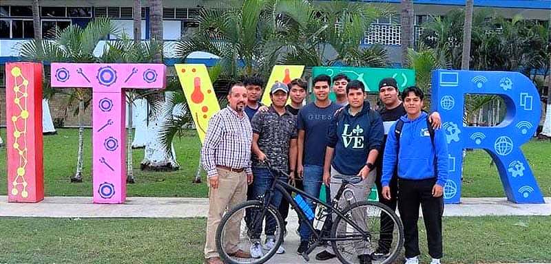 ¡GENIOS DEL TEC DE VERACRUZ CREAN BICI ELÉCTRICA! -*SON DE TERCER SEMESTRE DE INGENIERÍA QUÍMICA Y ELÉCTRICA