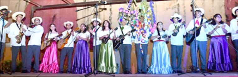 EN ATARAZANAS, MÚSICA, TEATRO, TALLERES Y LA RAMA...