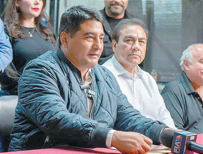 Y PARA LA ALCALDÍA DE TIJUANA... ¡SE REGISTRA ERIK 'EL TERRIBLE' MORALES!