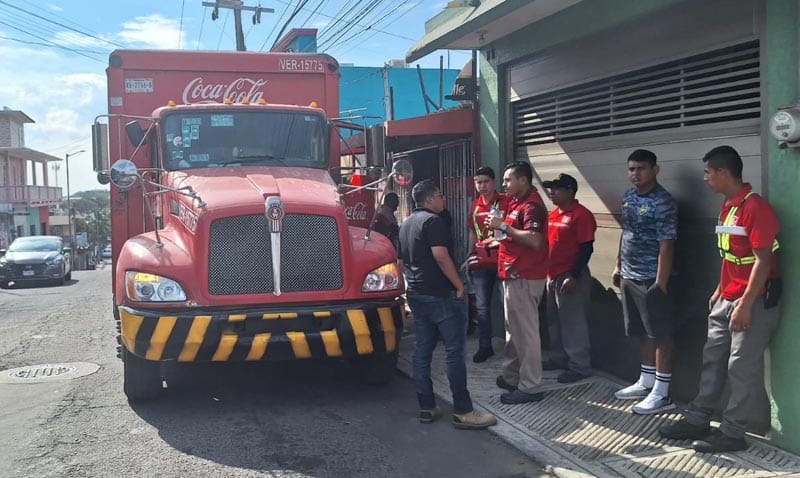 ¡ASALTAN A REPARTIDORES DE LA COCA-COLA!