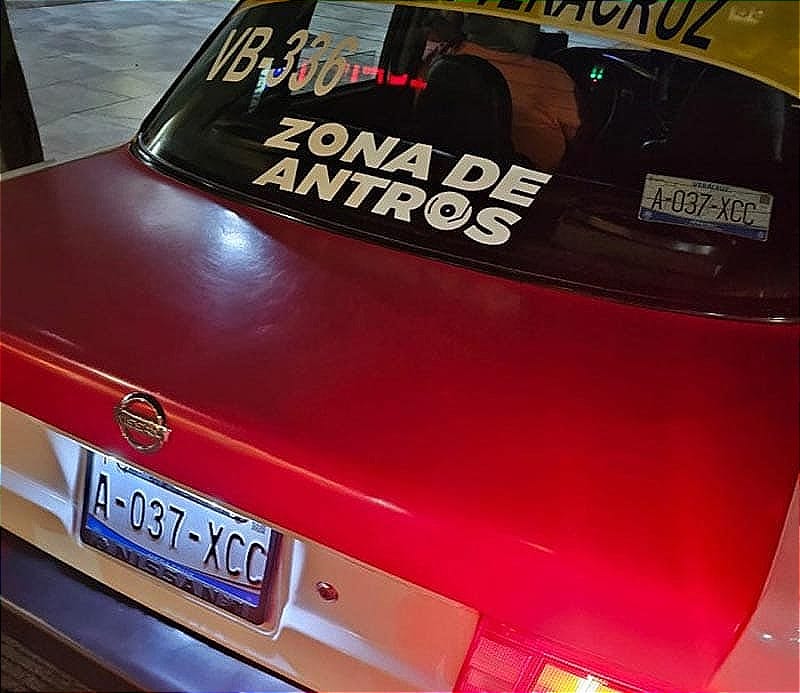 ¡LANZAGORTA EXHIBE A TAXISTA! *"80 Pesos del Hotel Diligencias al ADO de Díaz Mirón”