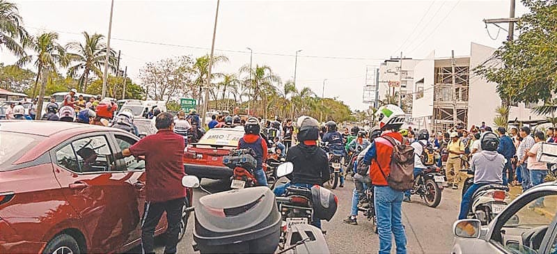 ¡BLOQUEO EN LA RIVIERA!