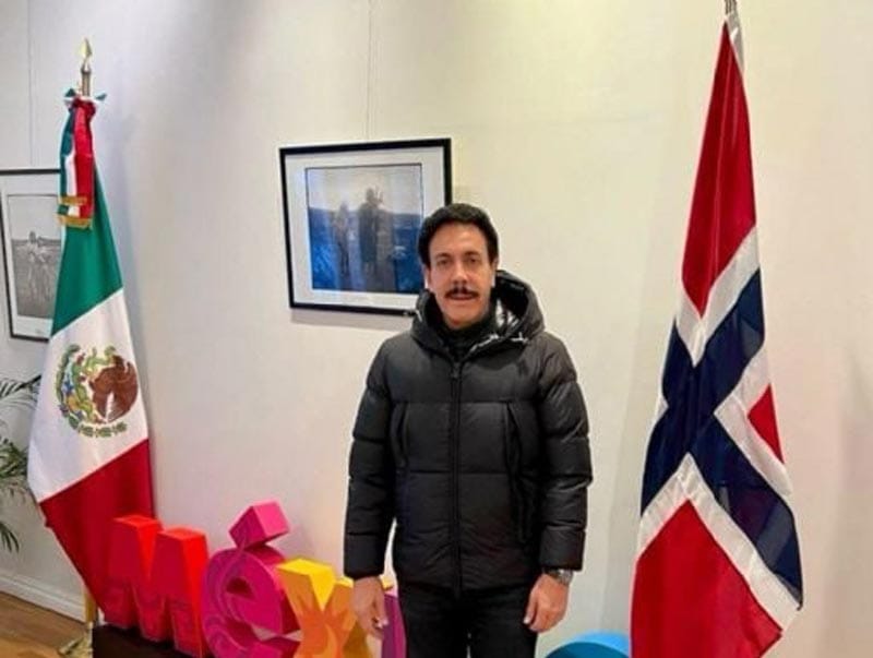 ¡OMAR FAYAD PRESUME SU LLEGADA A NORUEGA; LO TUNDEN EN REDES!