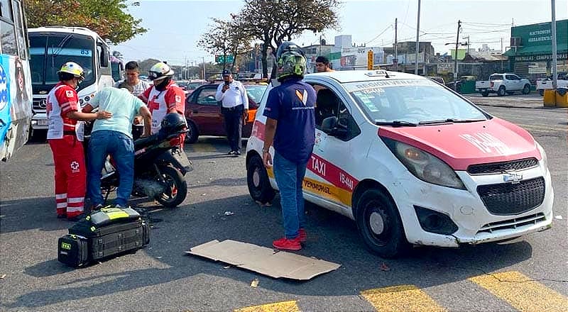 ¡HACEN CHUZA MOTORIZADO Y TAXI EN CUAUHTÉMOC!