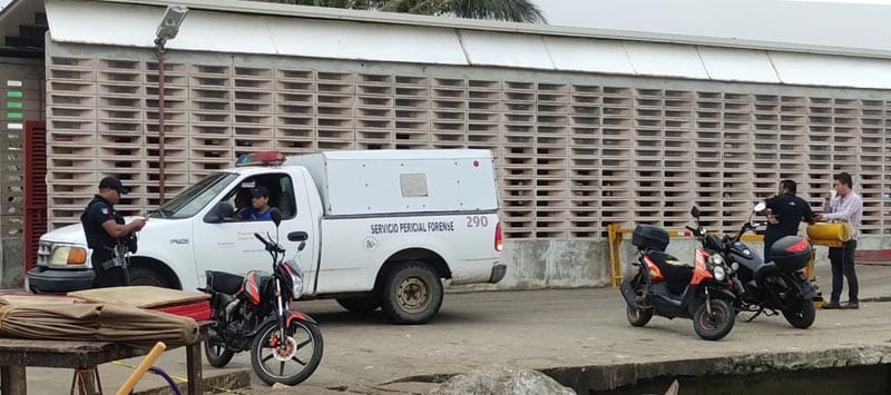 ¡PESCADORES SACAN DEL RÍO A UN HOMBRE SIN VIDA!