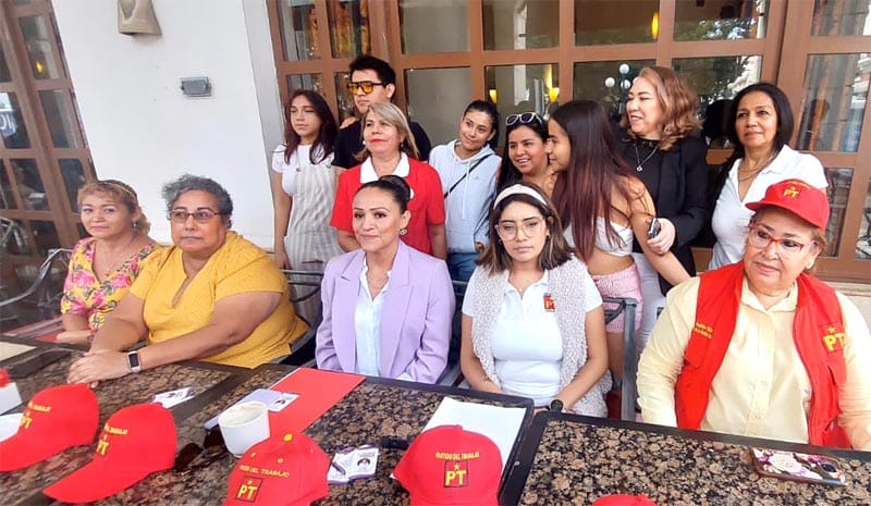 ¡MUJERES DEL PT EXIGEN RESPETEN EL LIDERAZGO EN EL PUERTO!