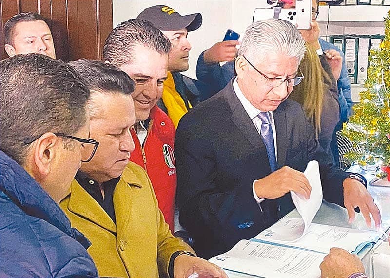 ¡“SE QUIEREN ROBAR LA ELECCIÓN...”! *“EN LA SIMULACIÓN PRETENDEN CONFUNDIR QUE UNA COBERTURA PERIODÍSTICA NO ES PROPAGANDA ELECTORAL..."