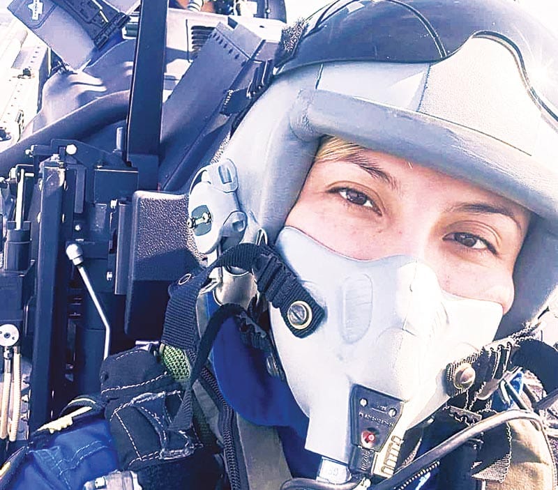 ¡VERACRUZANA PILOTO DE LA ARMADA DE MÉXICO! *DE LAS PRIMERAS EN VOLAR EN AVIÓN DE COMBATE